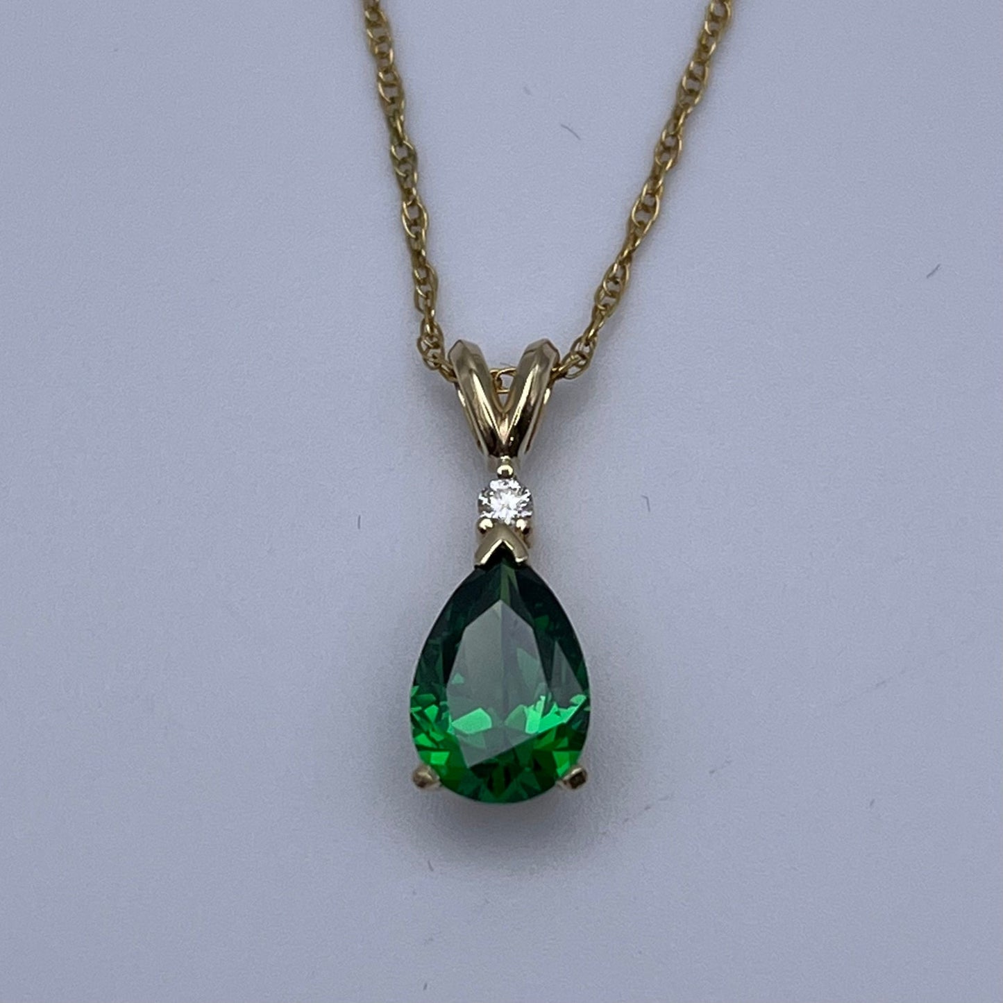 Beautiful 2ct Pear Cut Emerald Necklace Diamond Accent 14k Yellow Gold Pendant Necklace Jewelry Gift May Birthstone