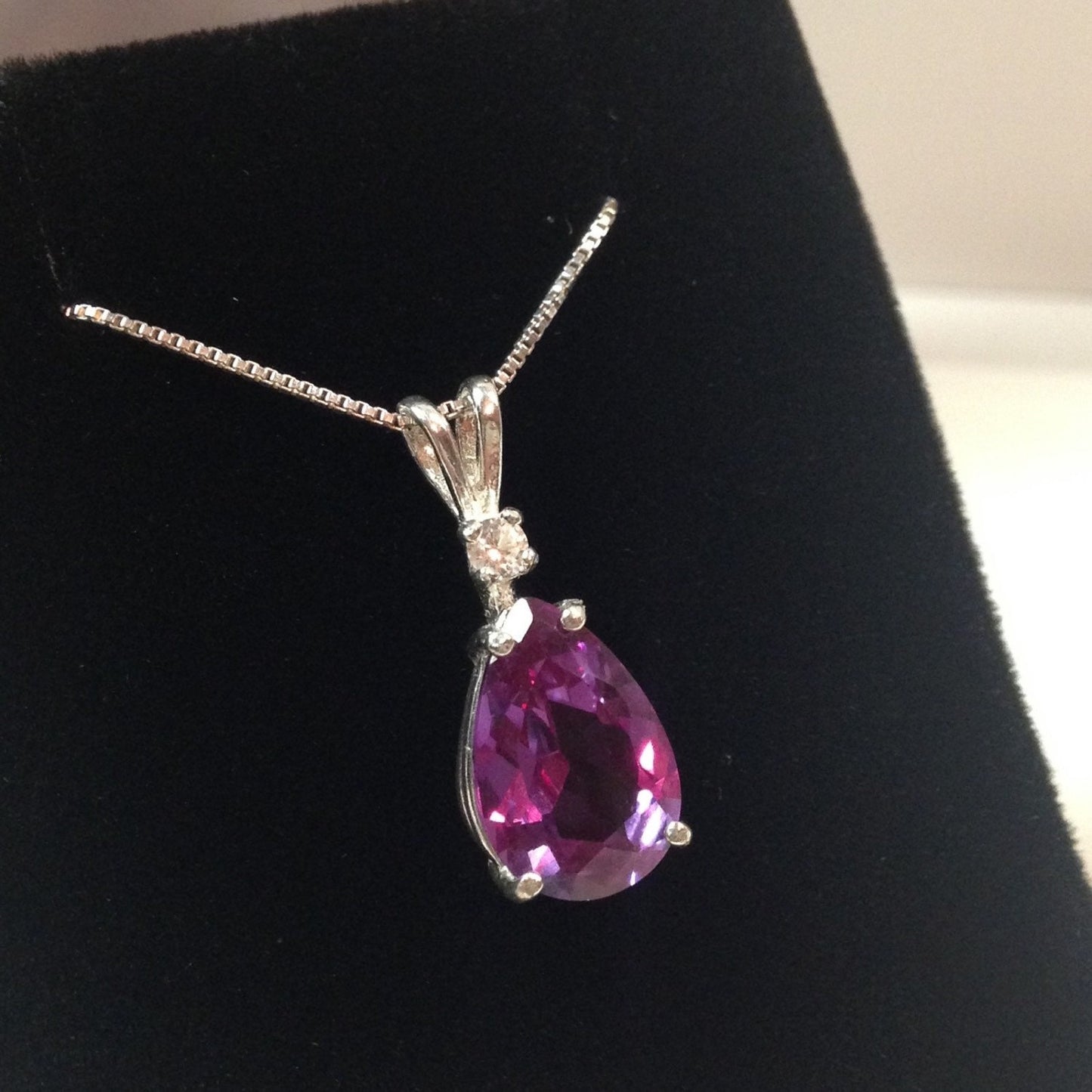 BEAUTIFUL 7ct Alexandrite & White Sapphire Sterling Silver Pear Pendant Necklace Jewelry Gift Color Change June Birthday