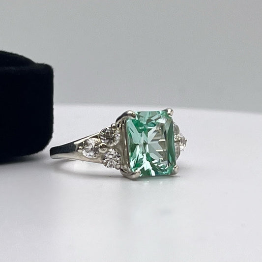 BEAUTIFUL 4ct Sea Foam Green Spinel & White Topaz Ring Emerald Cut Ice Green Ring