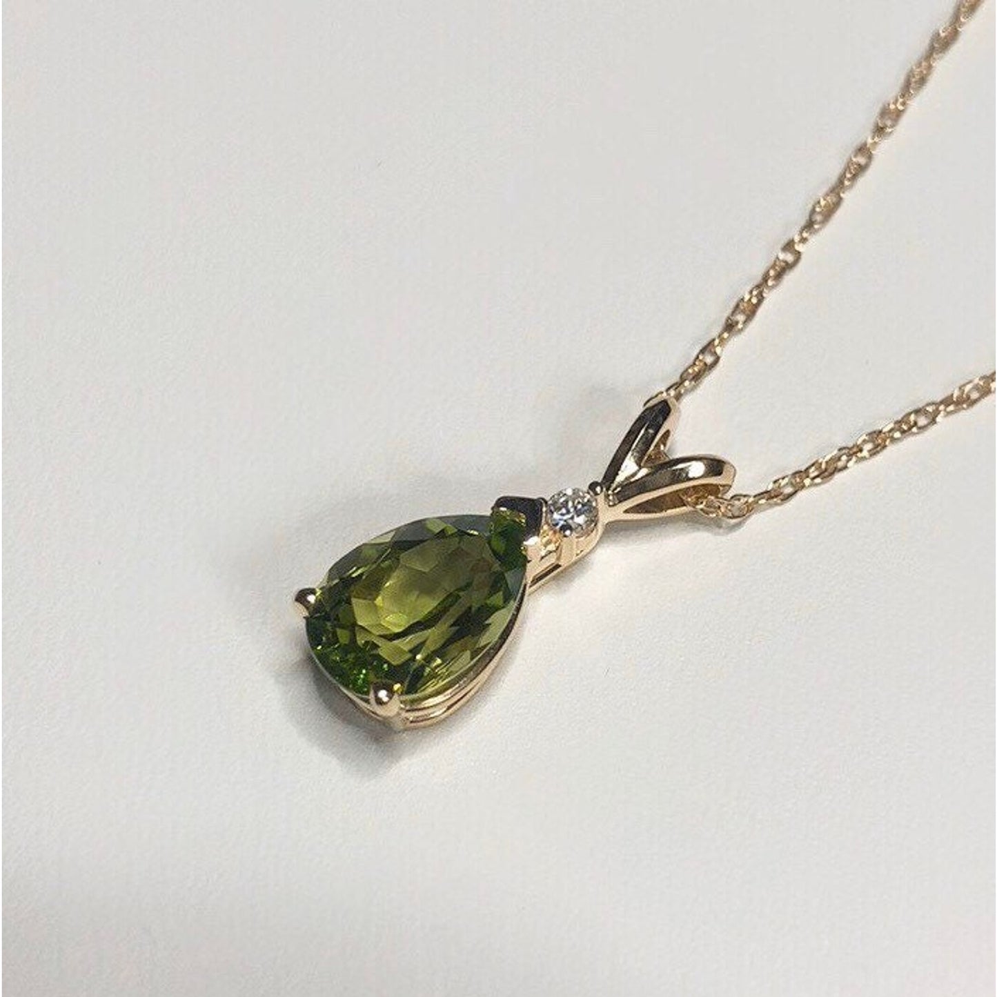 Beautiful 2.2ct Genuine Pear Cut Peridot and Diamond Necklace 14k Gold Jewelry Gift August Birthstone jewelry