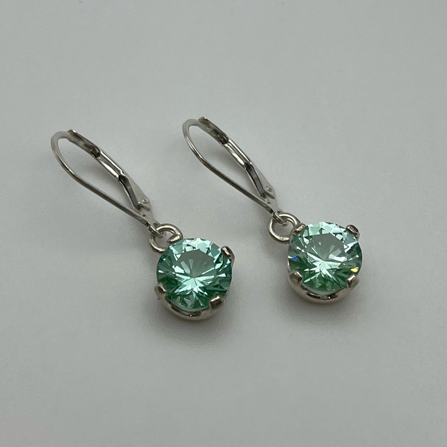 BEAUTIFUL 4ctw Sea Foam Green Spinel Earrings in Sterling Silver Ice Green Gemstone