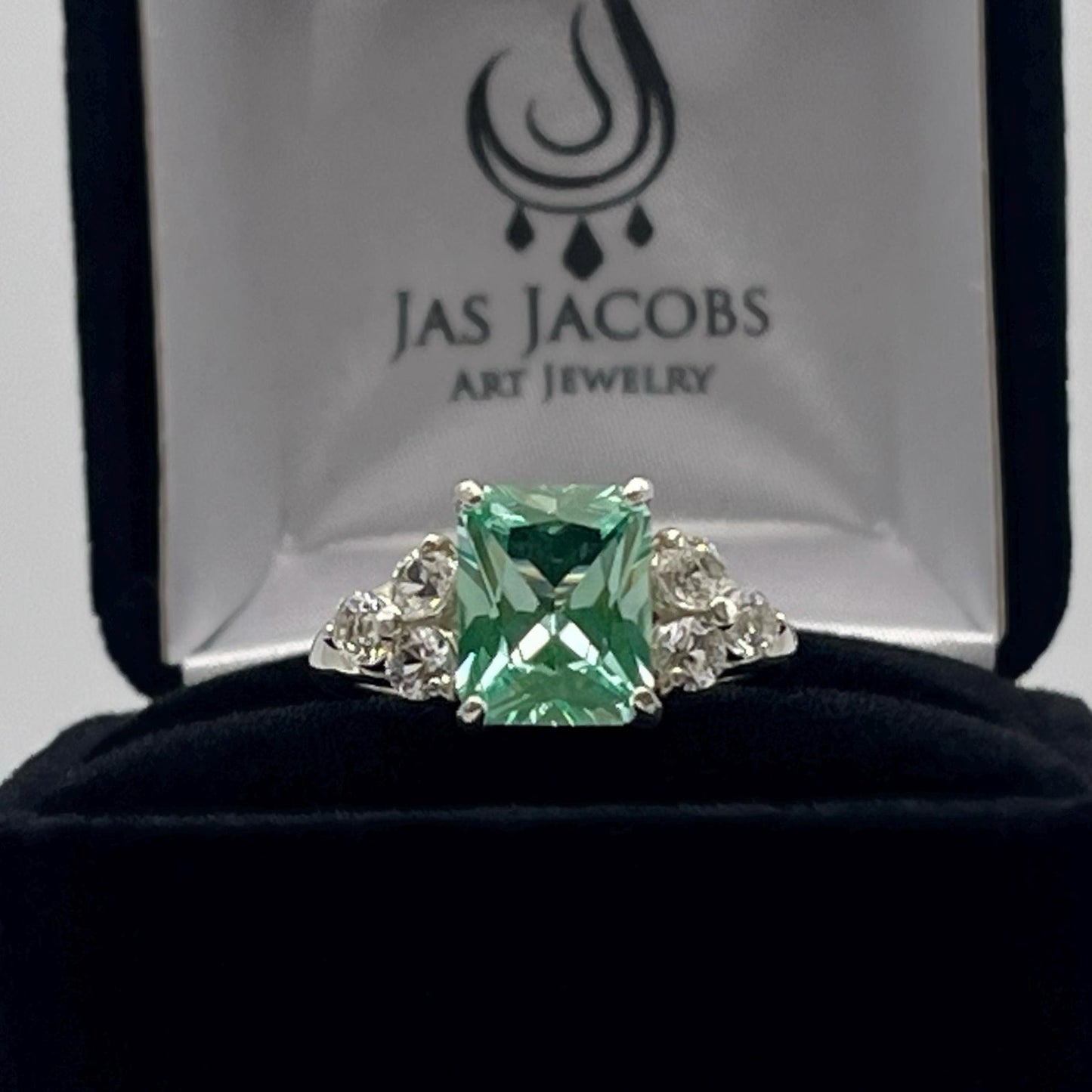 BEAUTIFUL 4ct Sea Foam Green Spinel & White Topaz Ring Emerald Cut Ice Green Ring