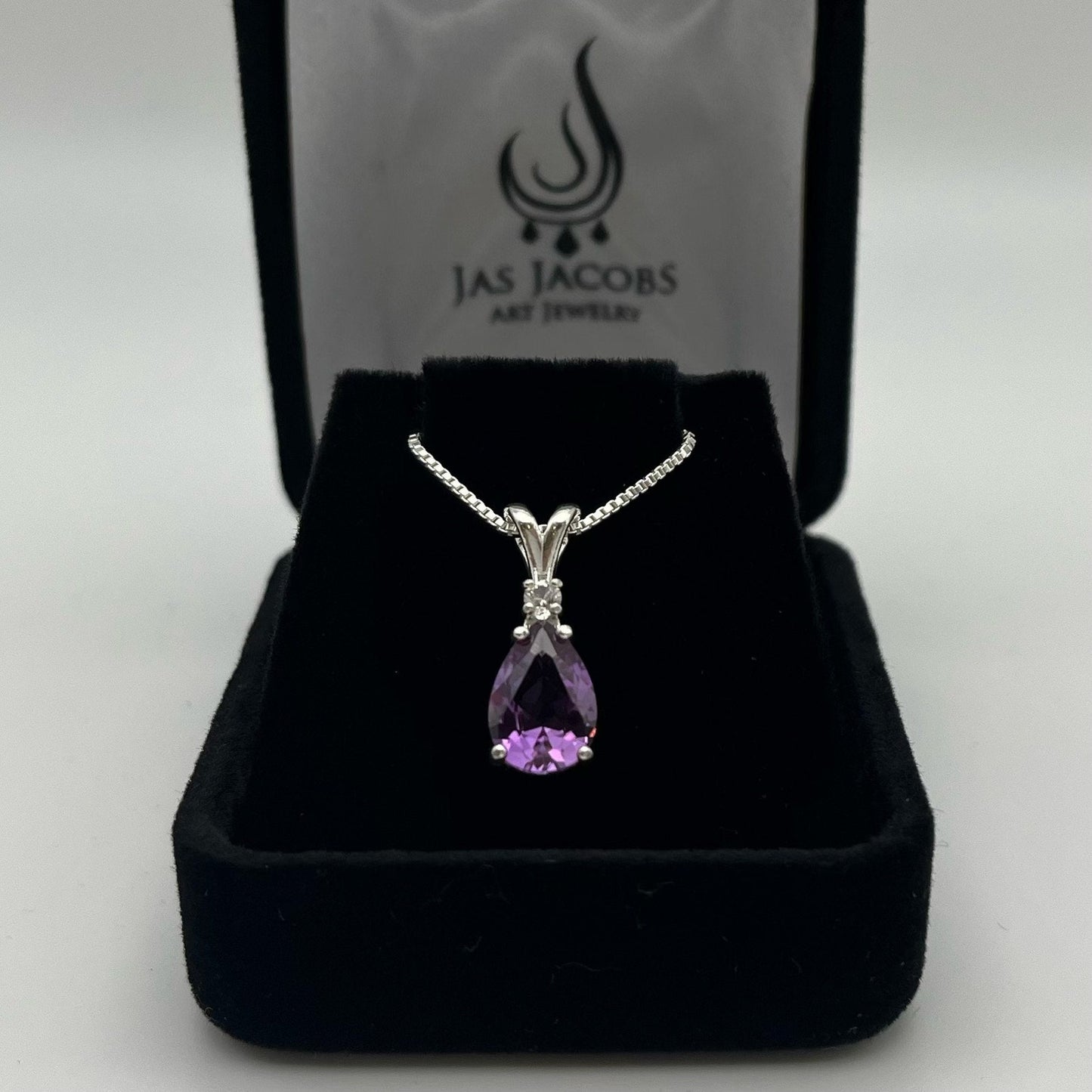 Beautiful 2.5ctw Pear Cut Alexandrite Necklace with White Sapphire Accent Color Change