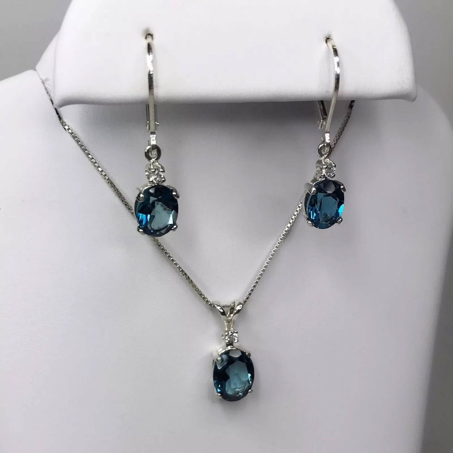 Beautiful 5.3ctw London Blue Topaz Necklace & Earrings Set