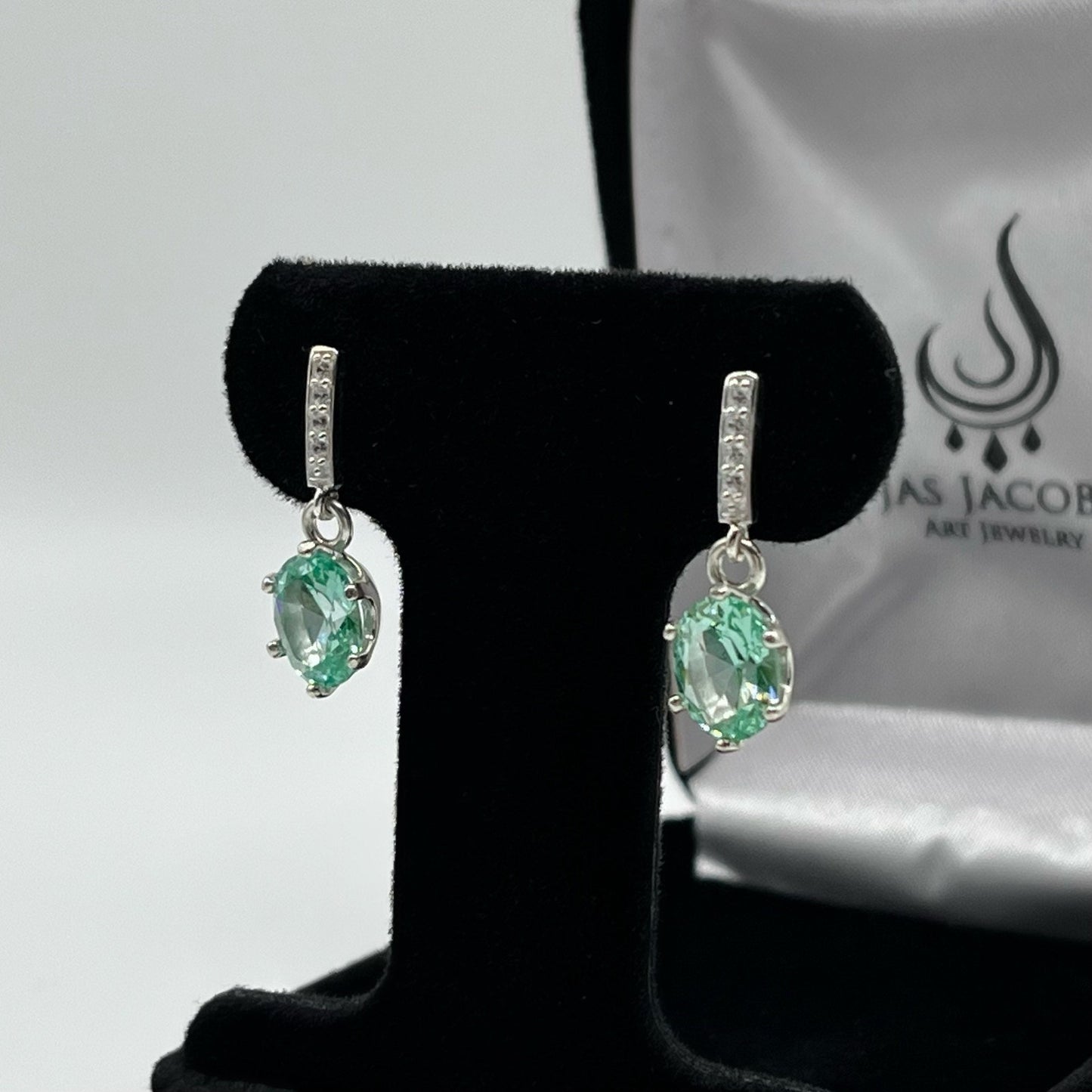 BEAUTIFUL 4ct Oval Cut Ice Green Spinel Earrings in Sterling Silver