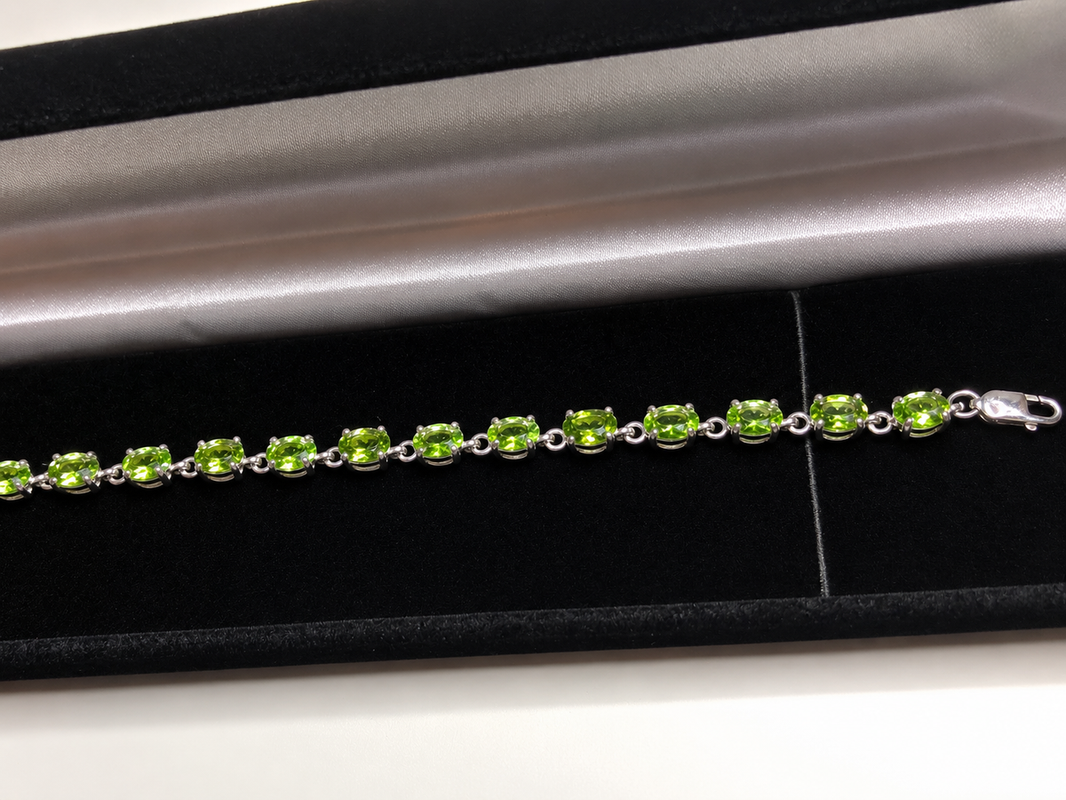 14ctw Oval Cut Peridot Gemstone Tennis Bracelet