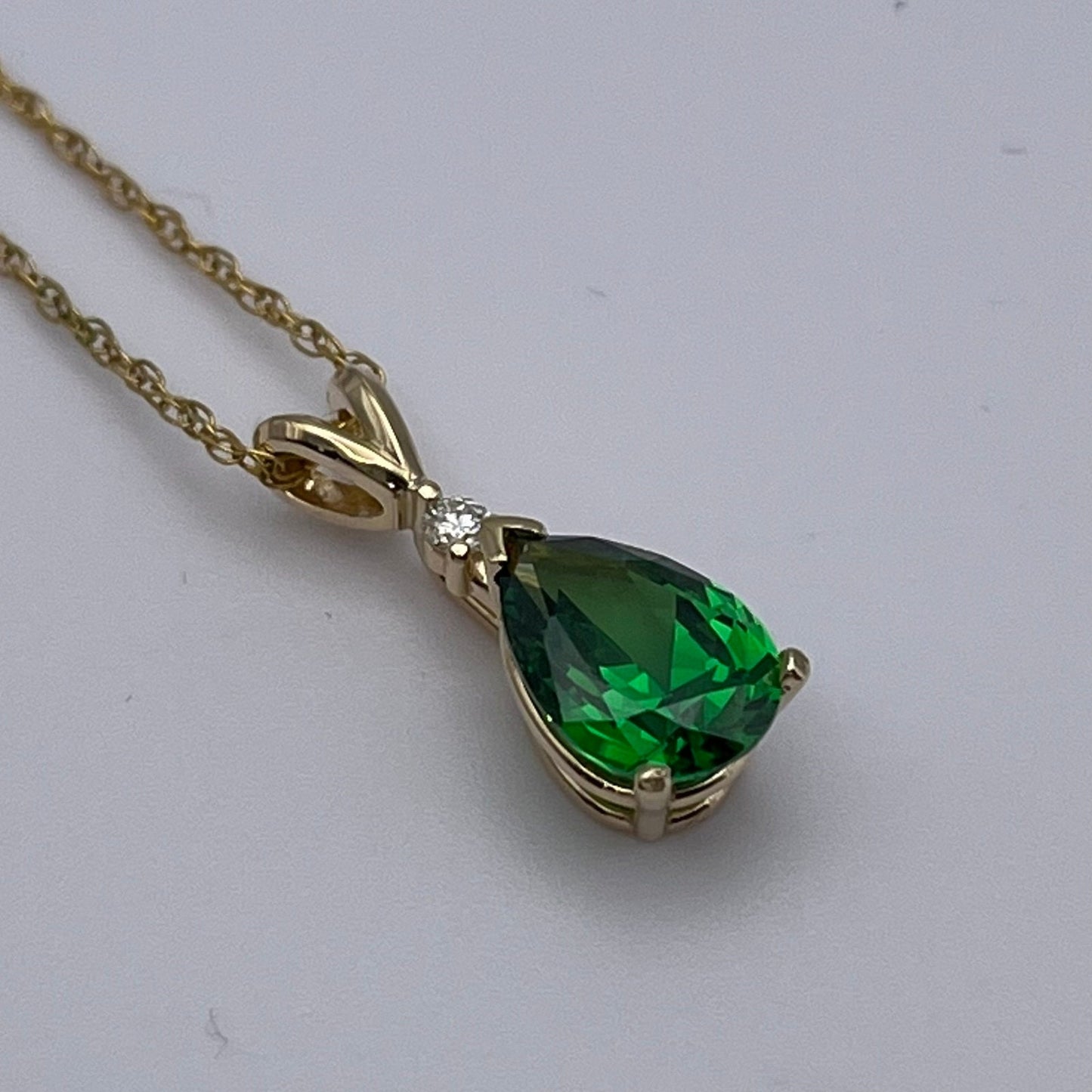 Beautiful 2ct Pear Cut Emerald Necklace Diamond Accent 14k Yellow Gold Pendant Necklace Jewelry Gift May Birthstone