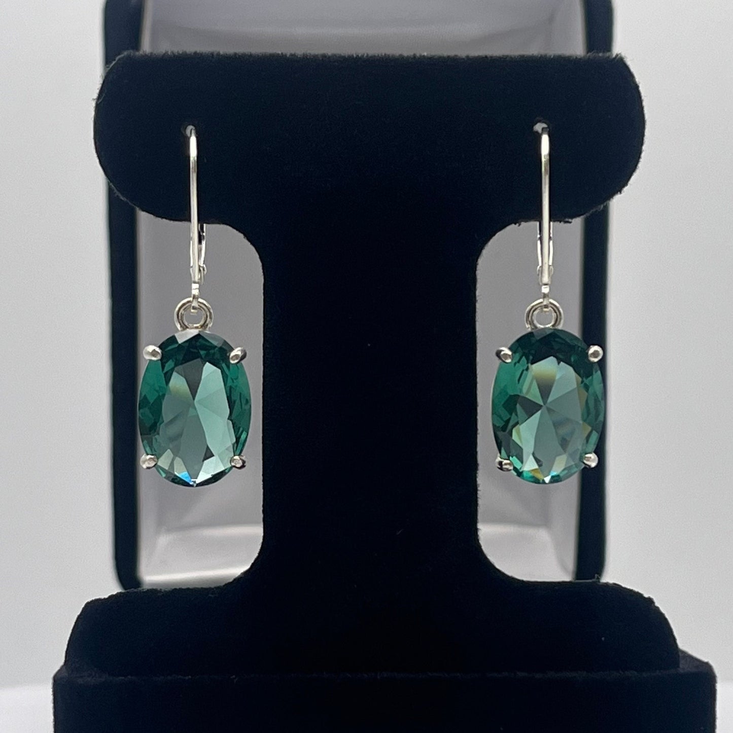 GORGEOUS 8ctw Oval Cut Green Quartz Earrings