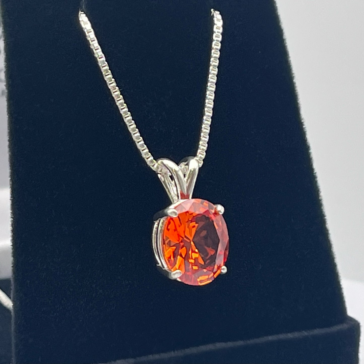 BEAUTIFUL 5ct Oval Cut Orange Padparadscha Sapphire Necklace