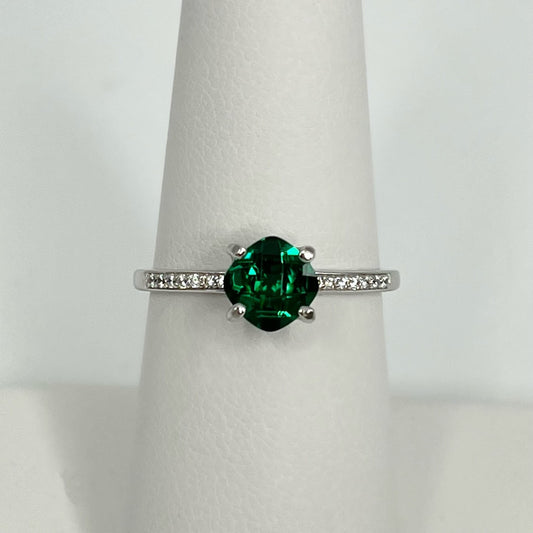 BEAUTIFUL 1ctw Cushion Checker Cut Emerald Ring Silver Ring Size 7
