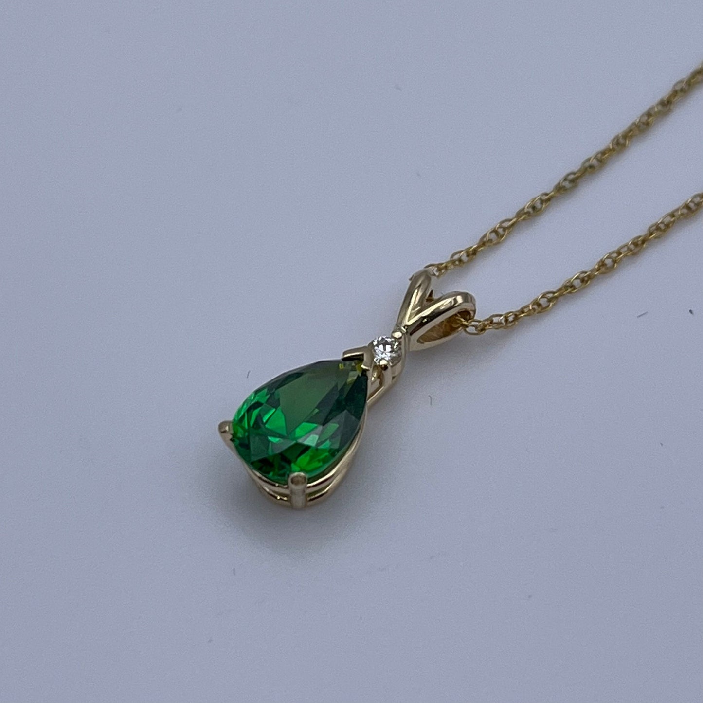 Beautiful 2ct Pear Cut Emerald Necklace Diamond Accent 14k Yellow Gold Pendant Necklace Jewelry Gift May Birthstone