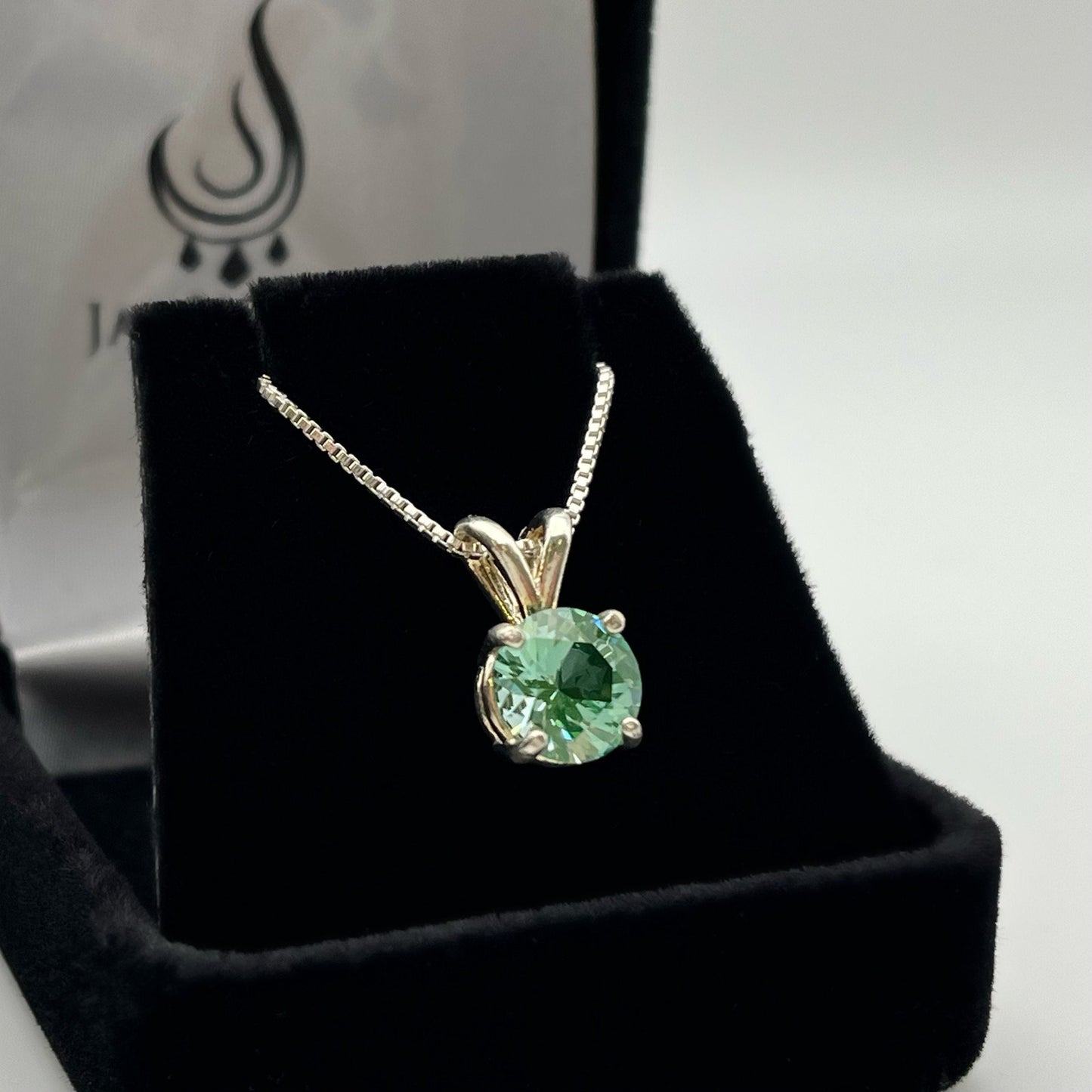 Beautiful 2ct Sea Foam Green Spinel Necklace Ice Green