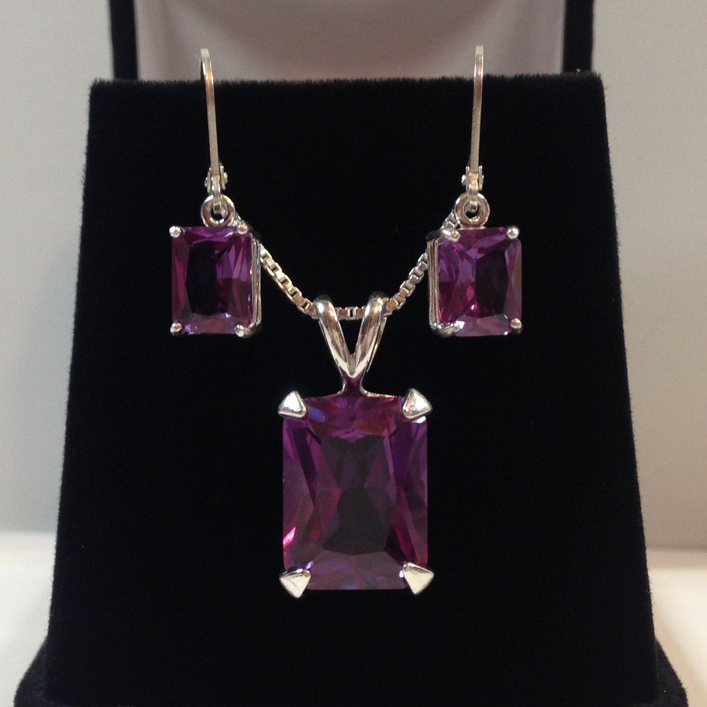 Gorgeous Emerald Cut Alexandrite Necklace & Earrings Set Color Change June Birthstone Holiday Jewelry Gift Alexandrite Jewelry Set