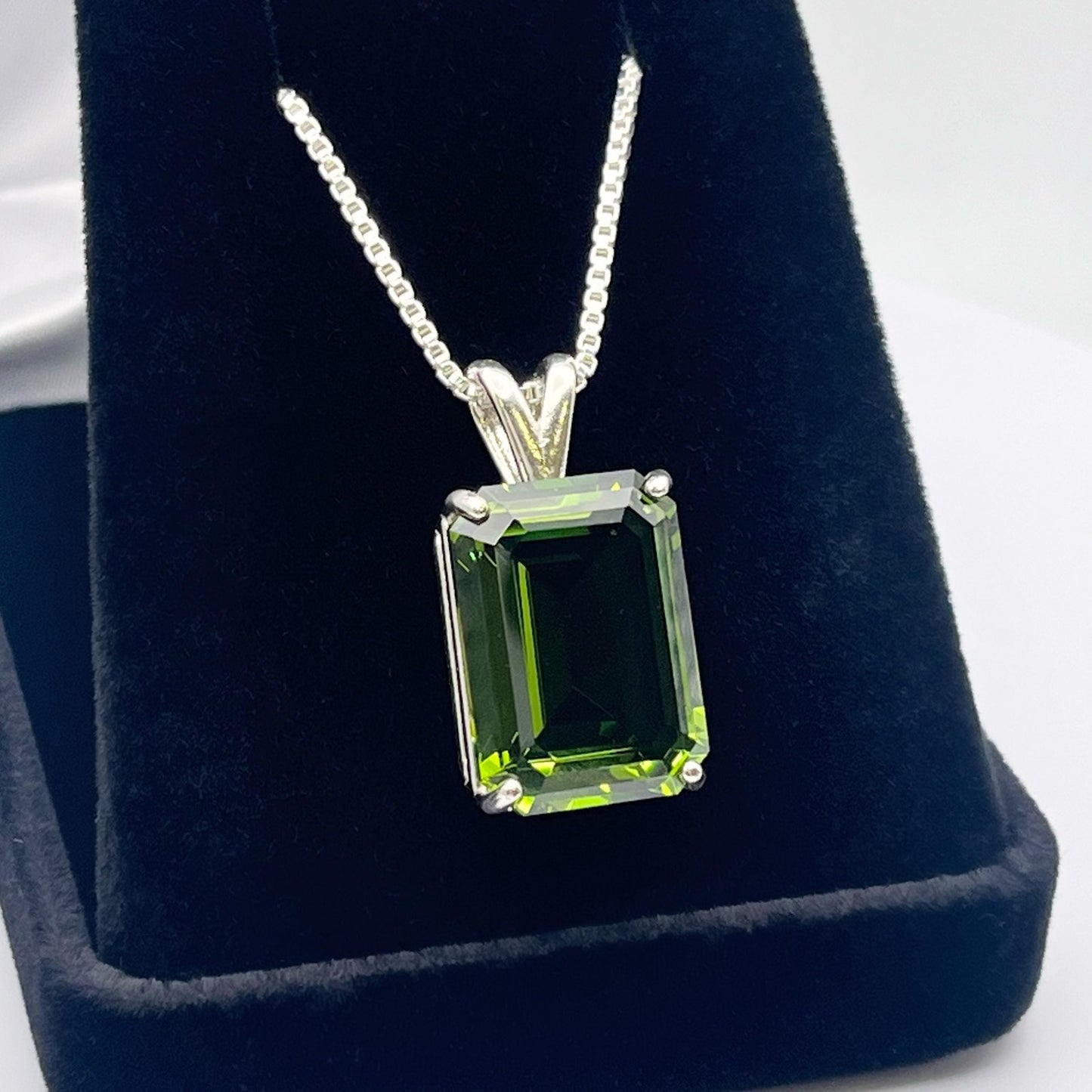 BEAUTIFUL 18.5ct Emerald Cut Peridot Necklace in Sterling Silver Pendant Jewelry Gift Holiday August Birthstone Large Peridot Necklace Lab