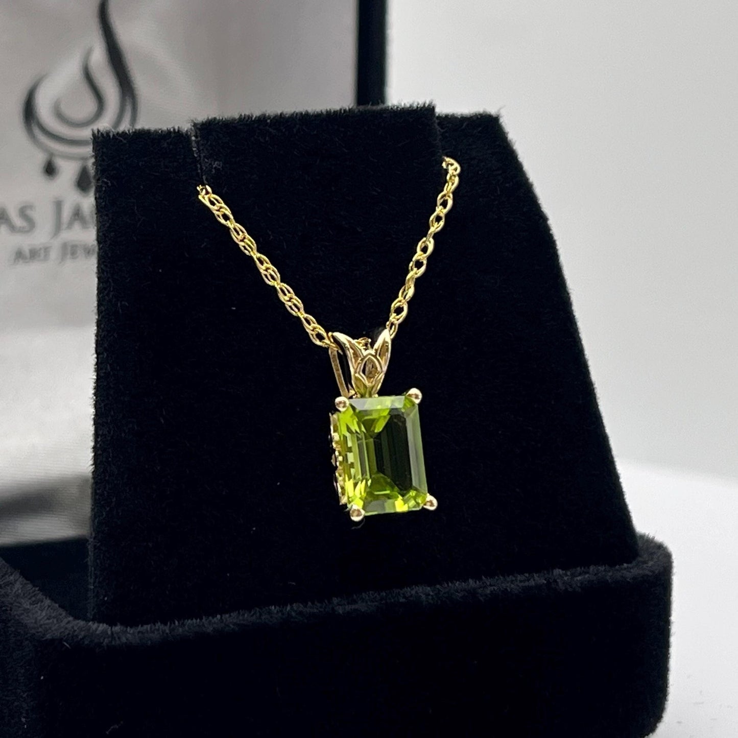 Beautiful 1.7ct Genuine Emerald Cut Peridot Necklace in 14k Gold Jewelry Gift August Birthstone jewelry