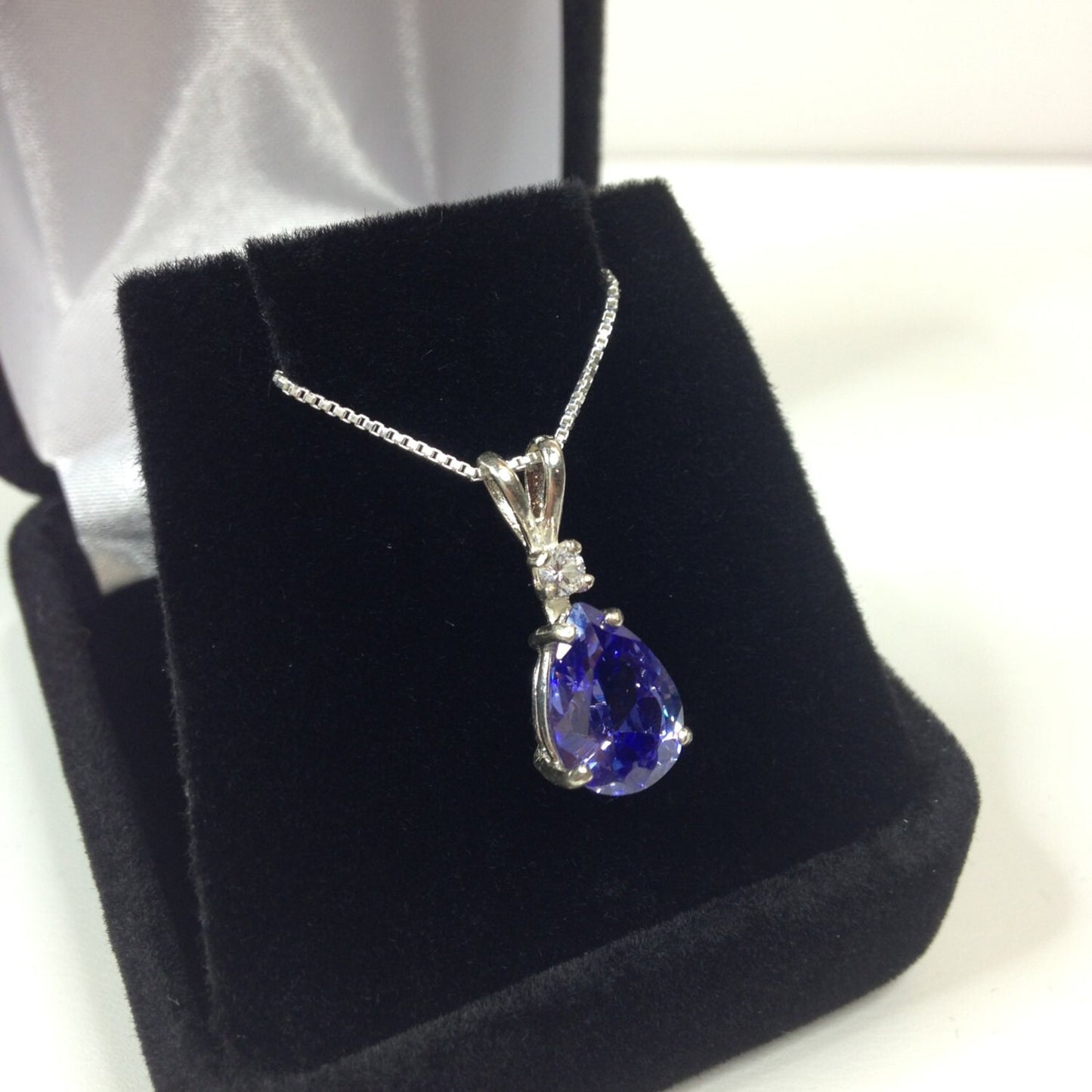 Beautiful Tanzanite & White Sapphire Pendant Necklace in Sterling Silver