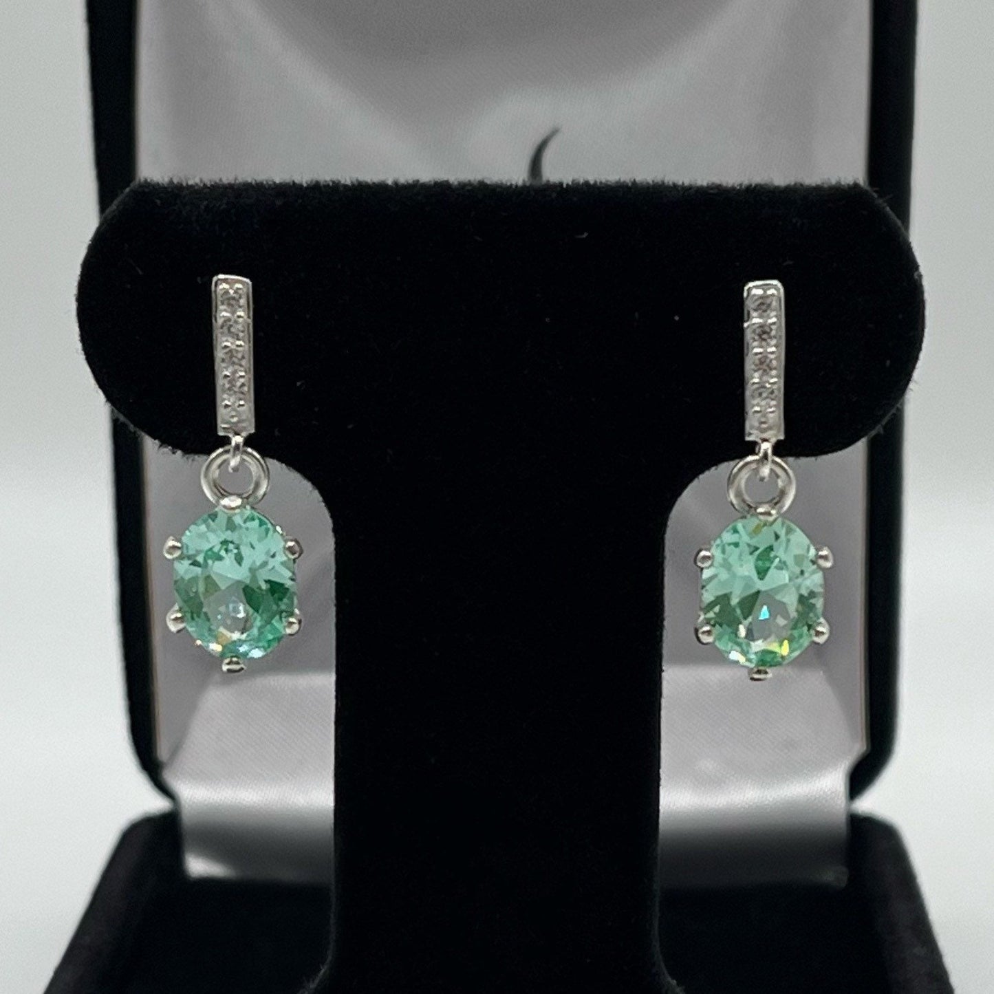 BEAUTIFUL 4ct Oval Cut Ice Green Spinel Earrings in Sterling Silver