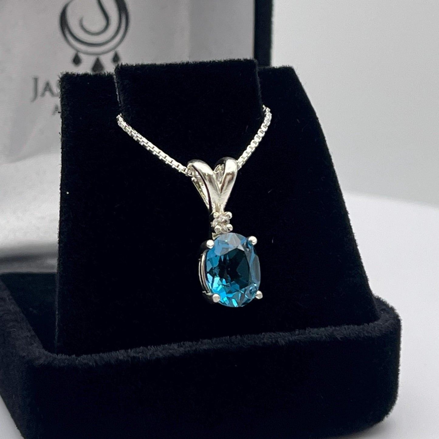Beautiful 2.5ct London Blue Topaz & White Sapphire Pendant Necklace 18"