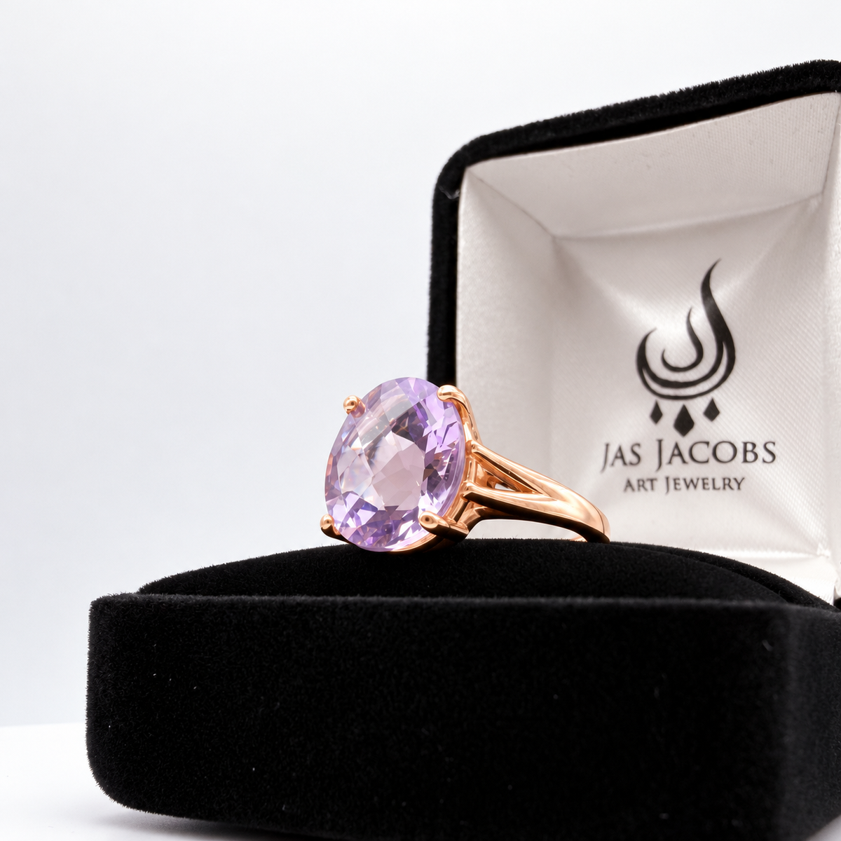 4.5ct Oval Rose de France Amethyst Ring in Solid Gold