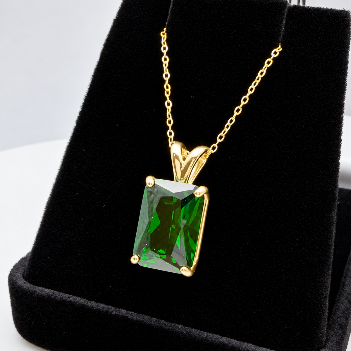7ct Emerald Cut Simulated Emerald Pendant Necklace