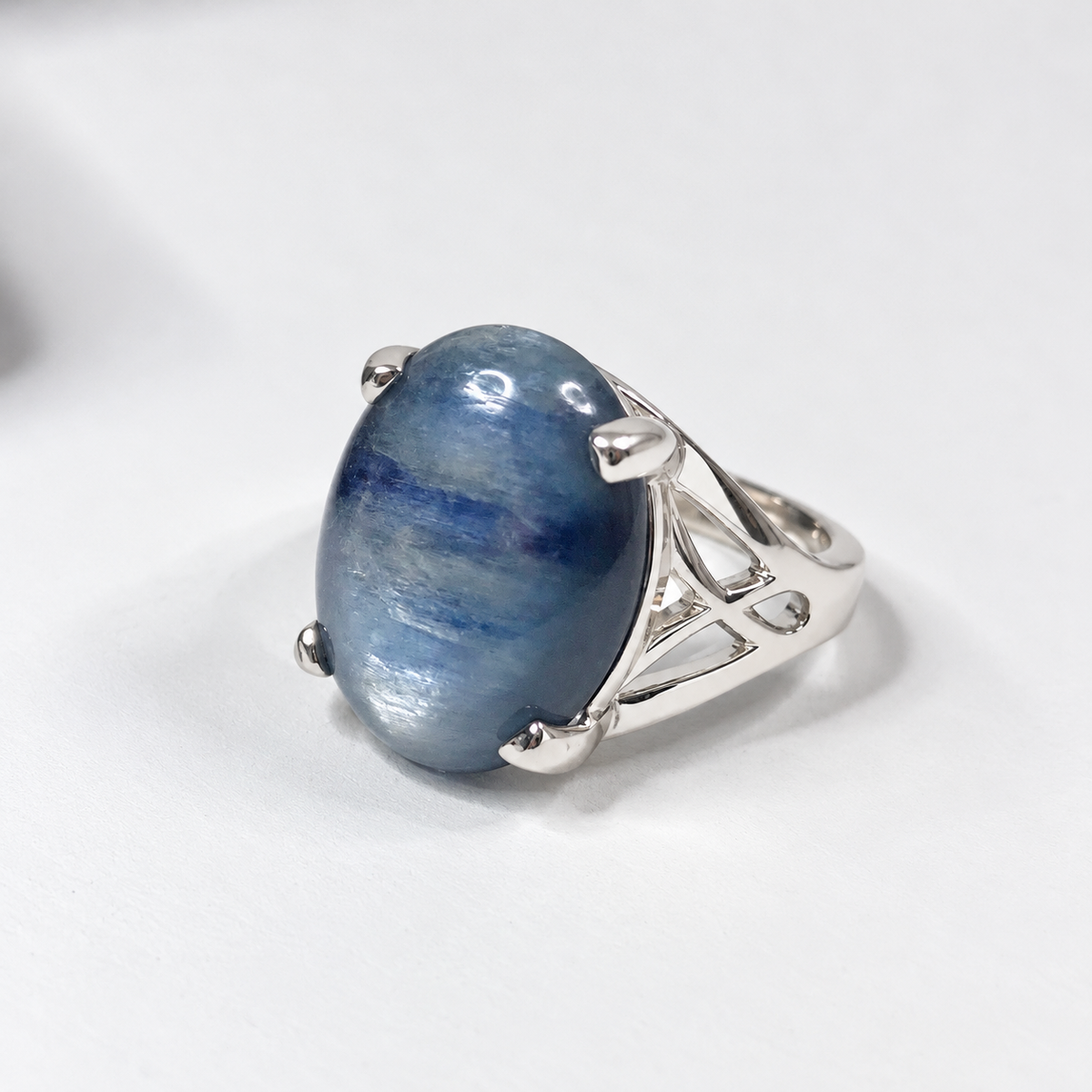 12ct Natural Blue Kyanite Ring – Oval Cabochon with Geometric Openwork Band