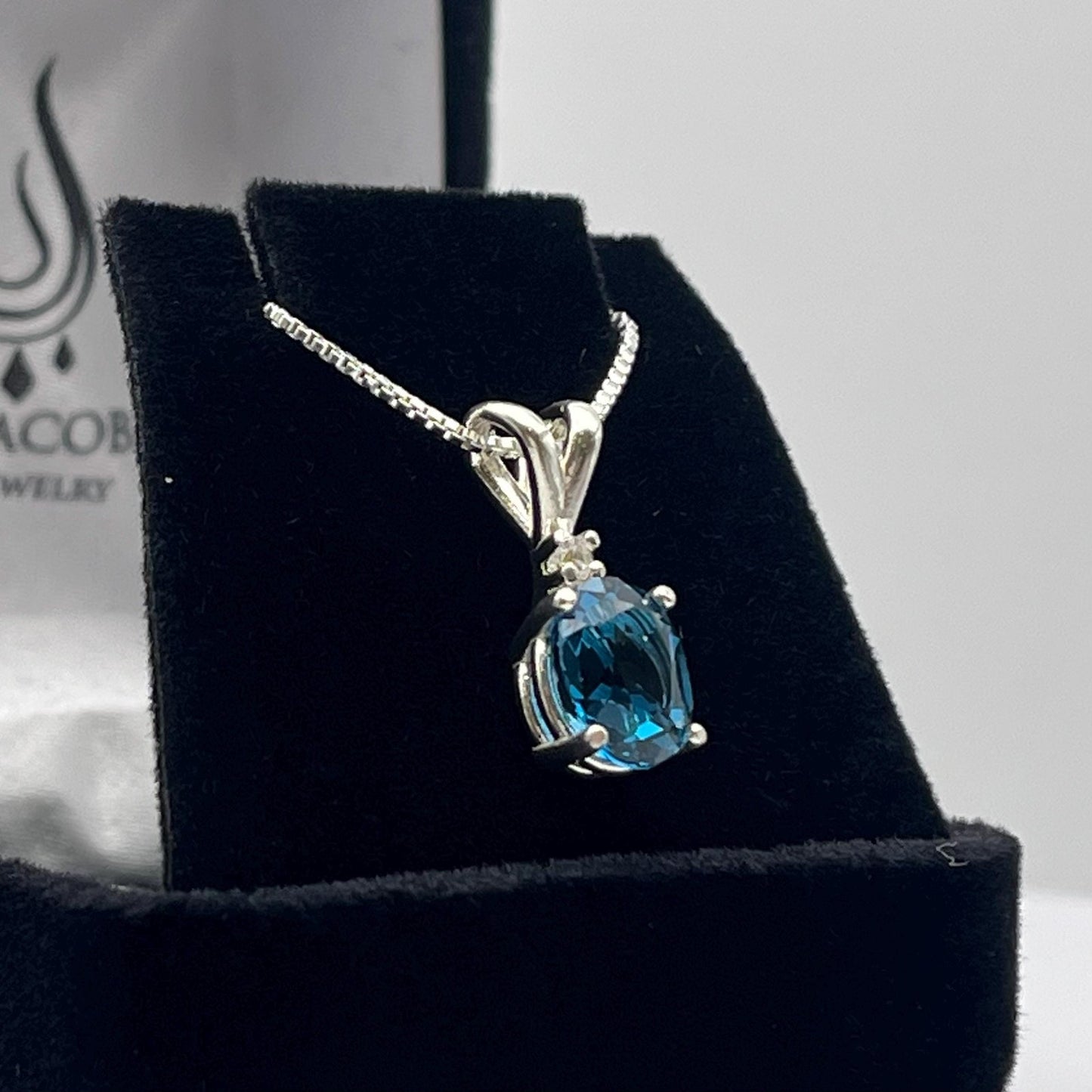 Beautiful 2.5ct London Blue Topaz & White Sapphire Pendant Necklace 18"