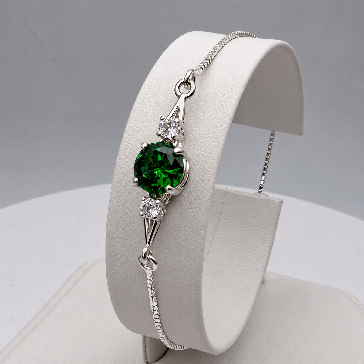 2ctw Emerald & White Sapphire Adjustable Bolo Bracelet