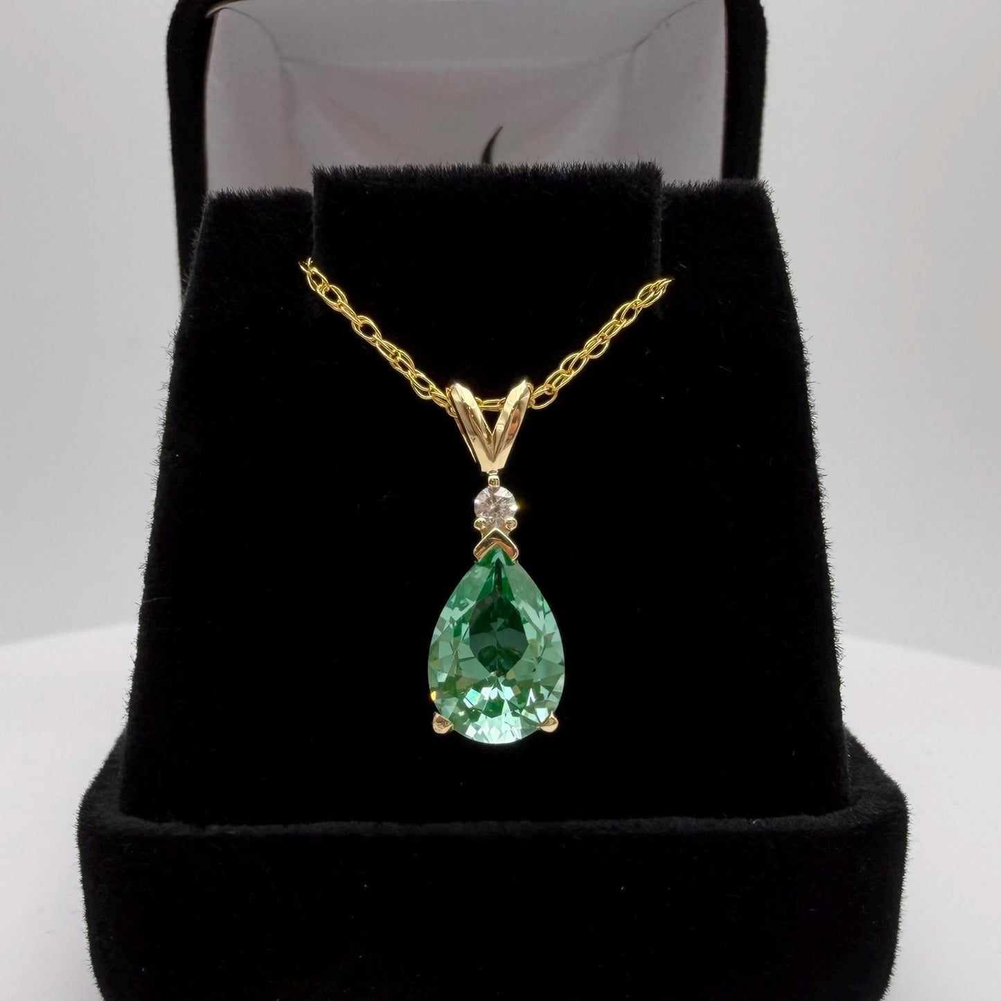 14k Gold 2ct Mint Green Spinel & Diamond Necklace Heirloom Quality Jewelry Gift