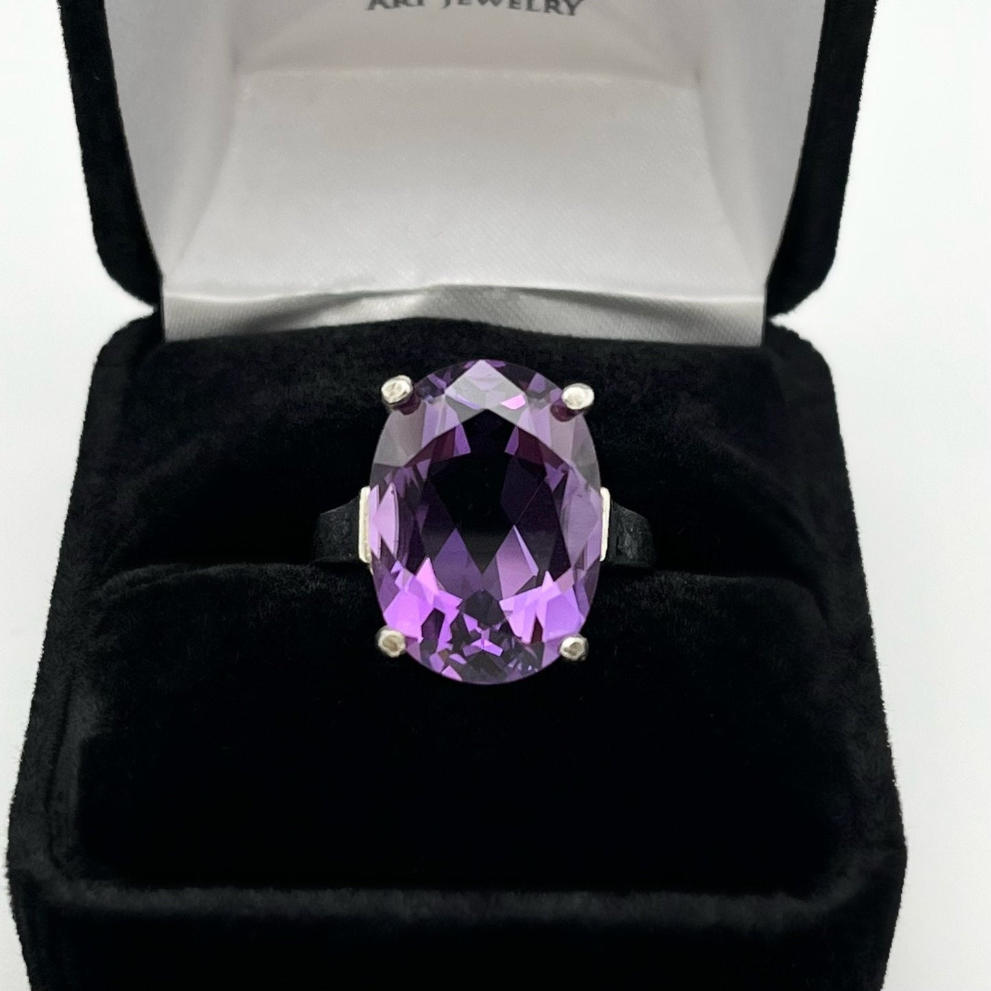 Gorgeous 11.5ct Oval Cut Genuine Amethyst Ring Size 7