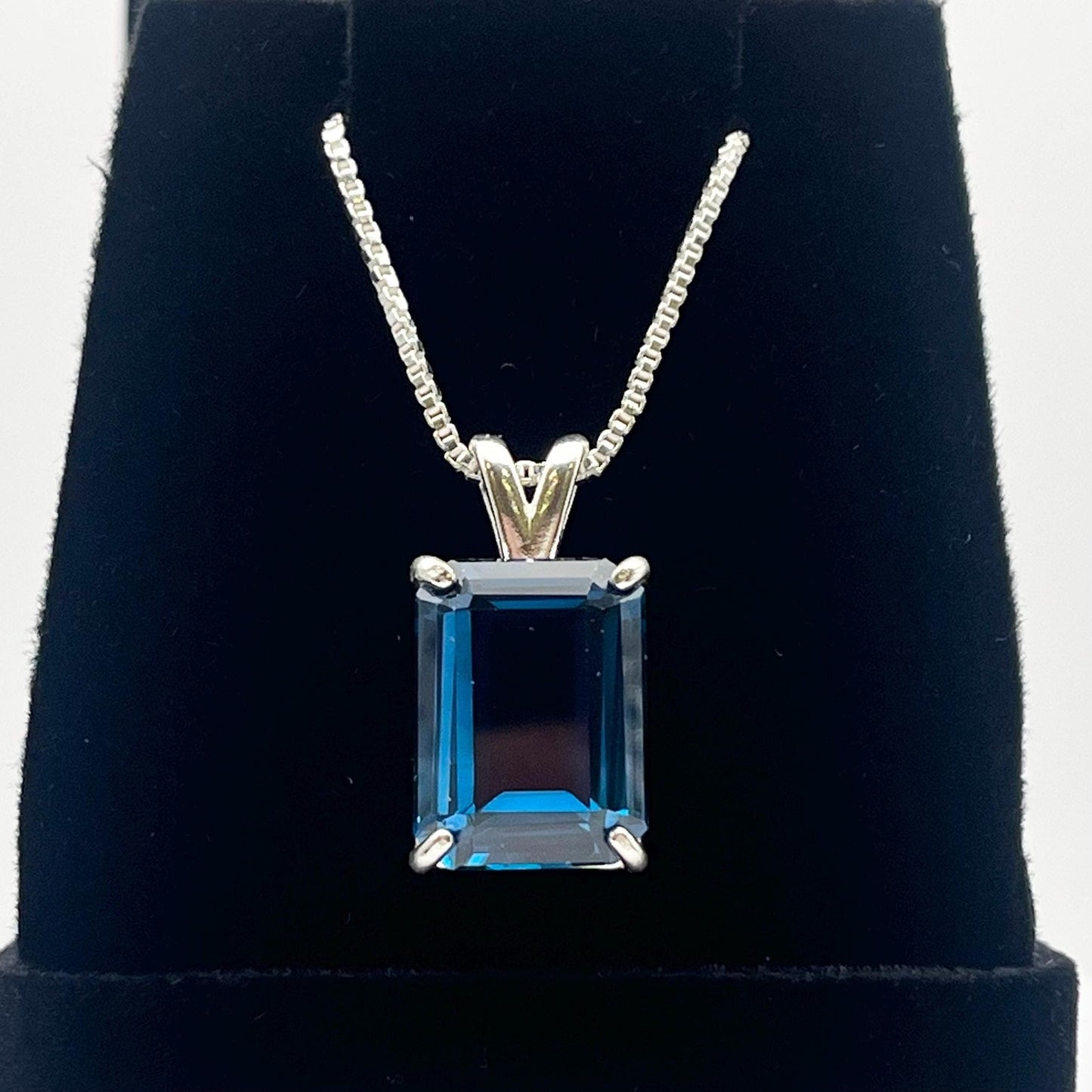 Beautiful 12ct London Blue Spinel Necklace Jewelry Gift London Blue Necklace Topaz Sim