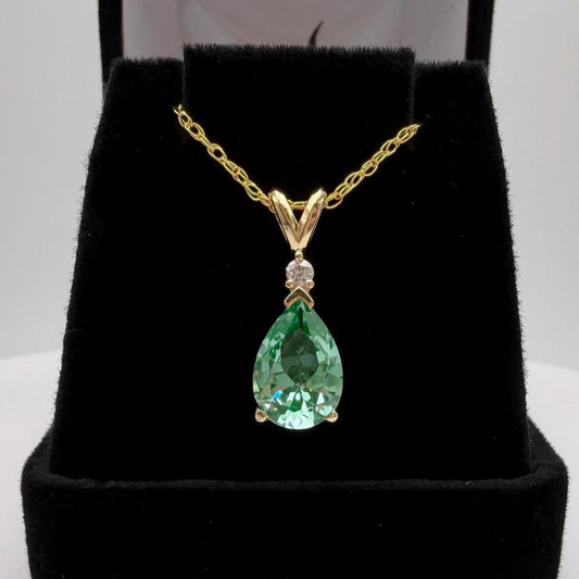 14k Gold 2ct Mint Green Spinel & Diamond Necklace