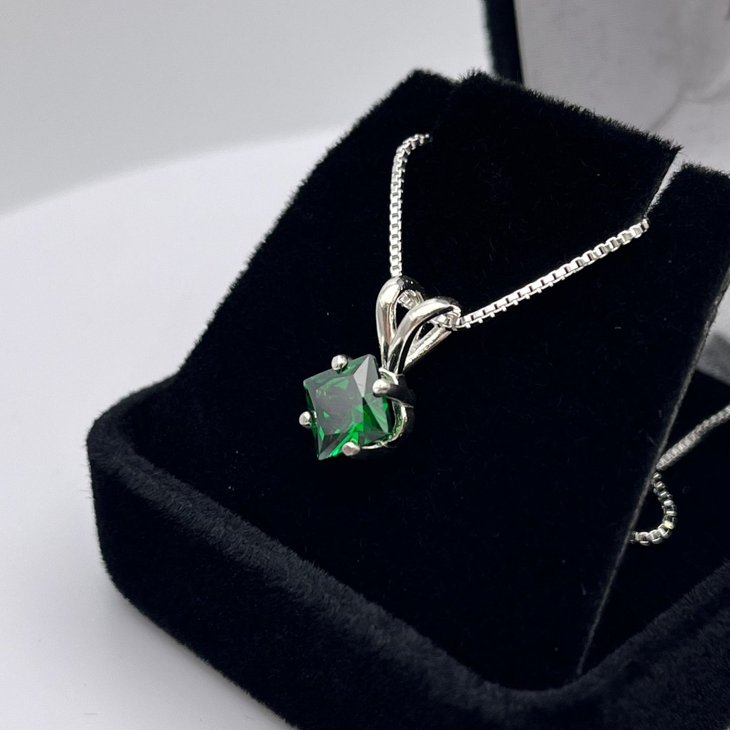 Beautiful 1ct Princess Cut Emerald Necklace in Sterling Silver Necklace Trending Jewelry Gift May Birthstone Day