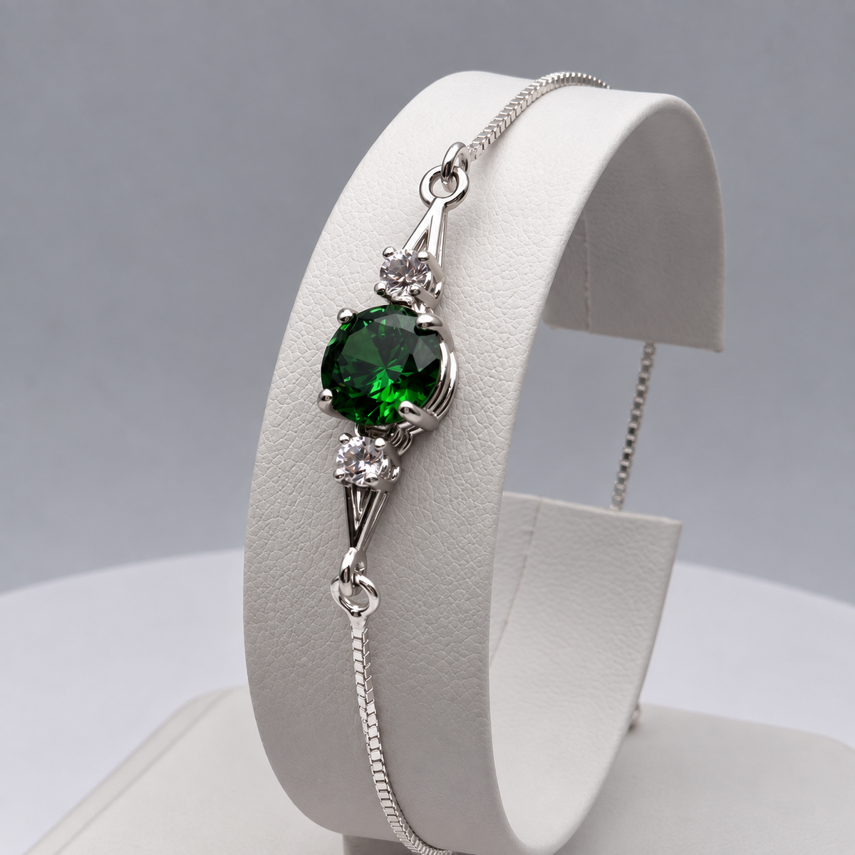 2ctw Emerald & White Sapphire Adjustable Bolo Bracelet