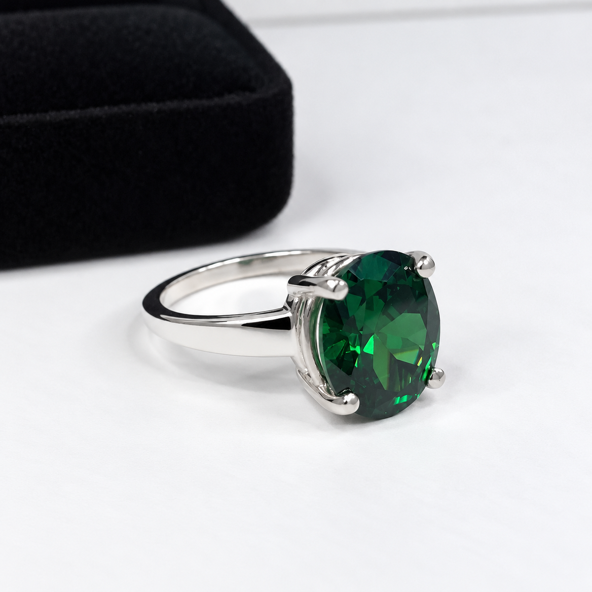 4.5ct Oval Emerald Green Simulated Gemstone Ring