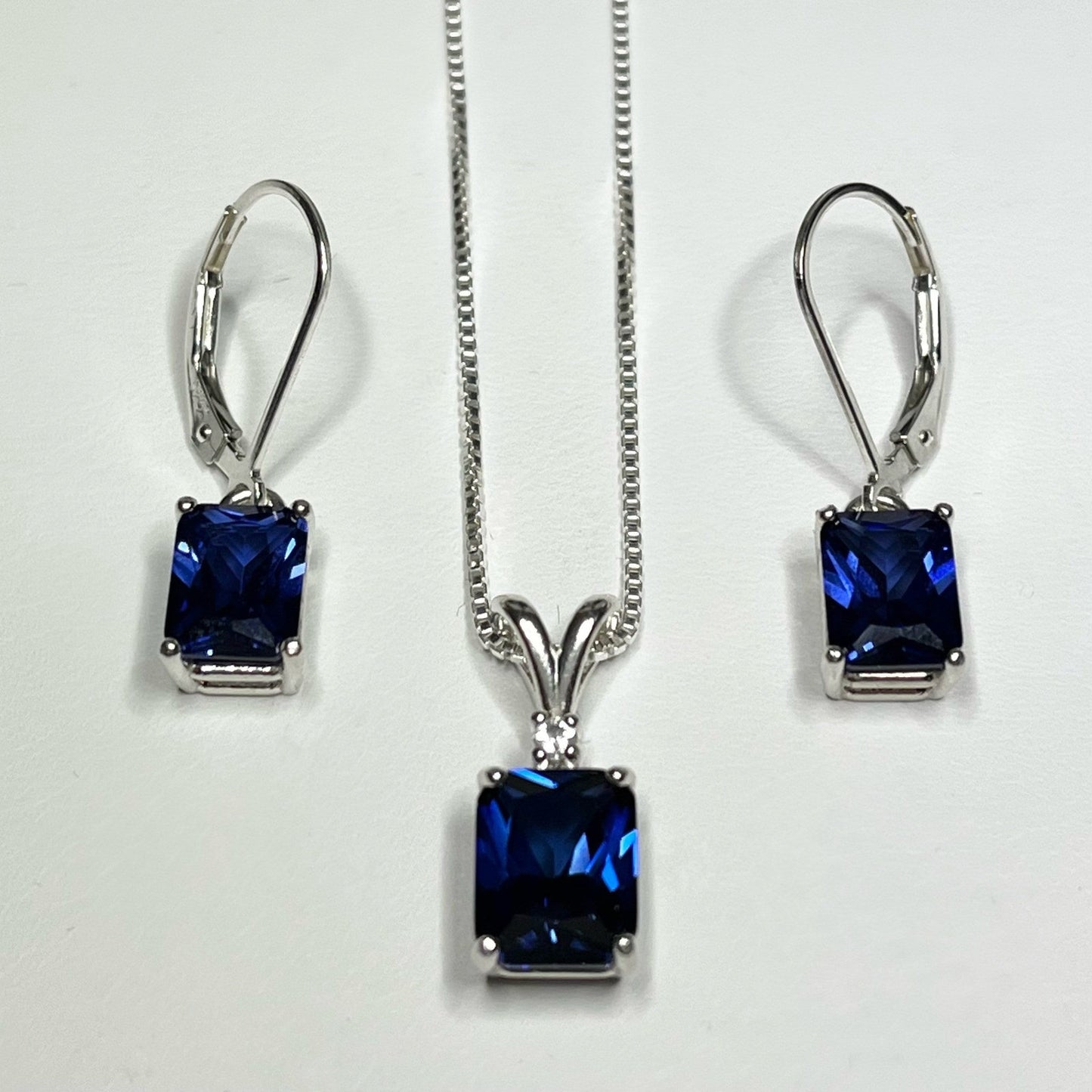 Gorgeous 7ctw Emerald Cut Sapphire Earrings & Necklace Set