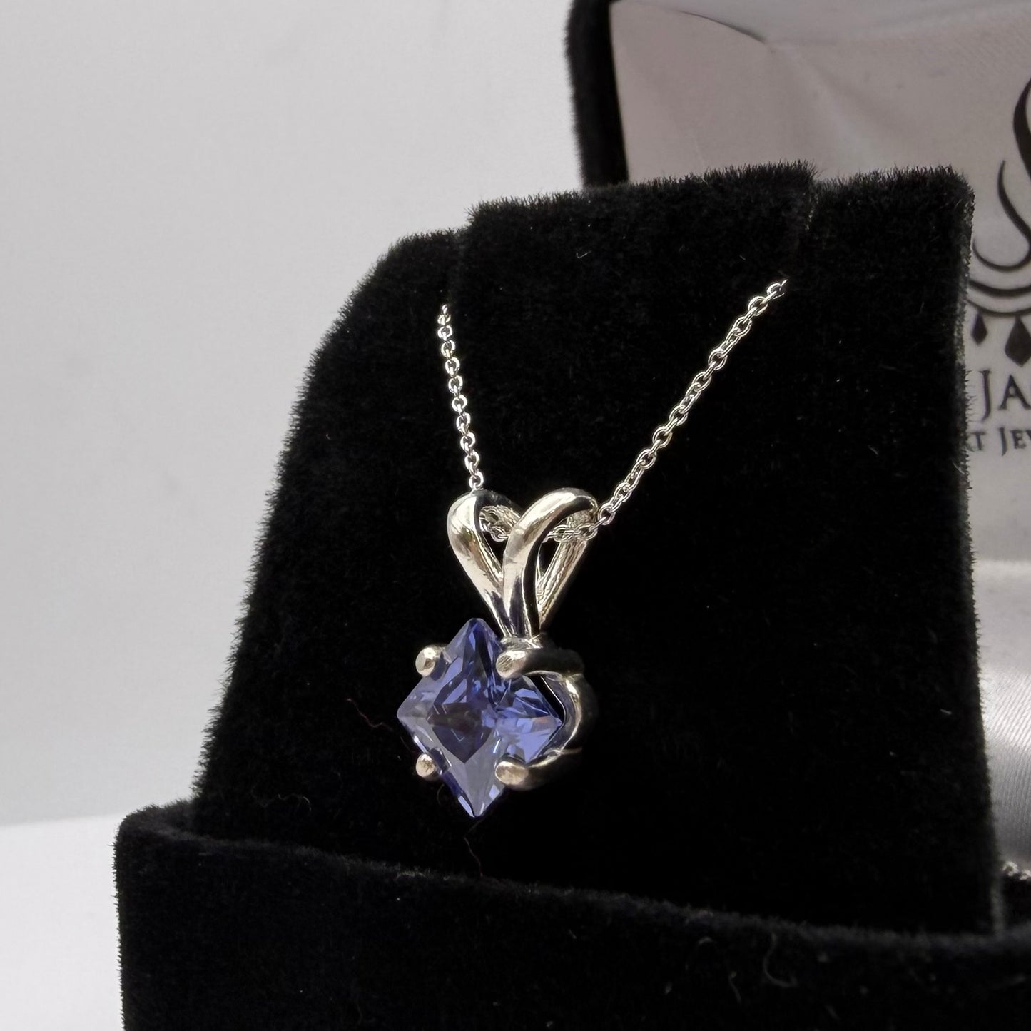 1 Ct Princess Cut Simulated Tanzanite Solitaire Pendant Necklace