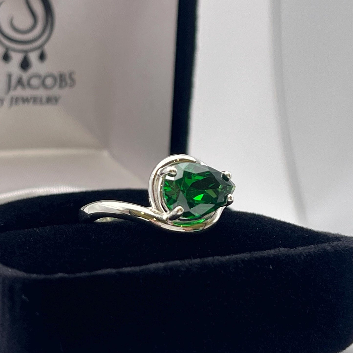 2.5ct Pear Cut Emerald Ring Size 6 Jewelry Gift Side Set Teardrop Ring