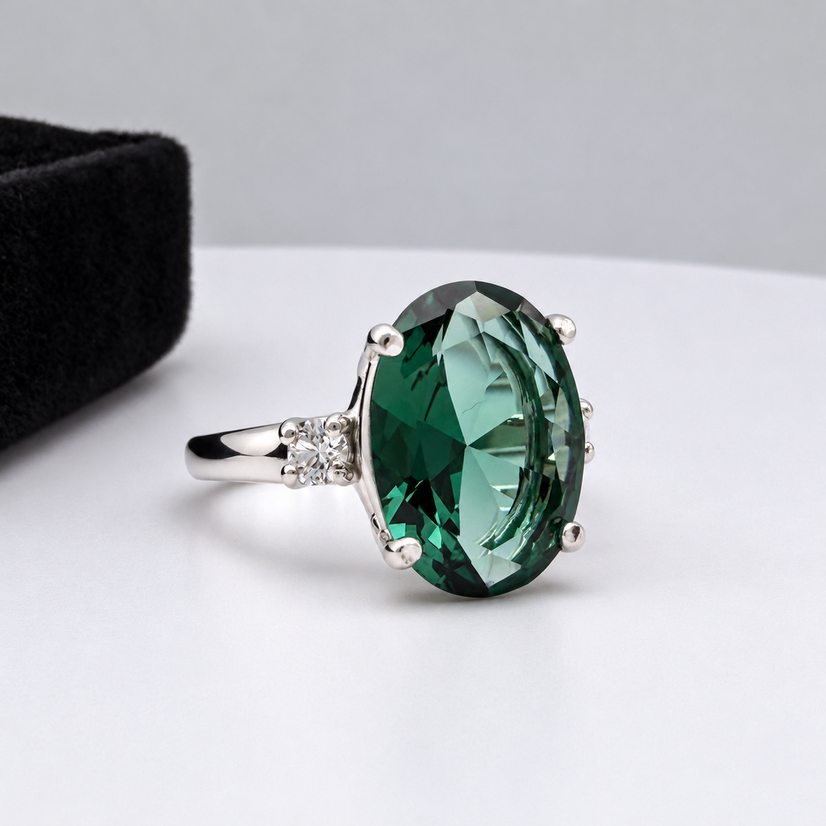 6ct Oval Green Quartz & White Sapphire Ring
