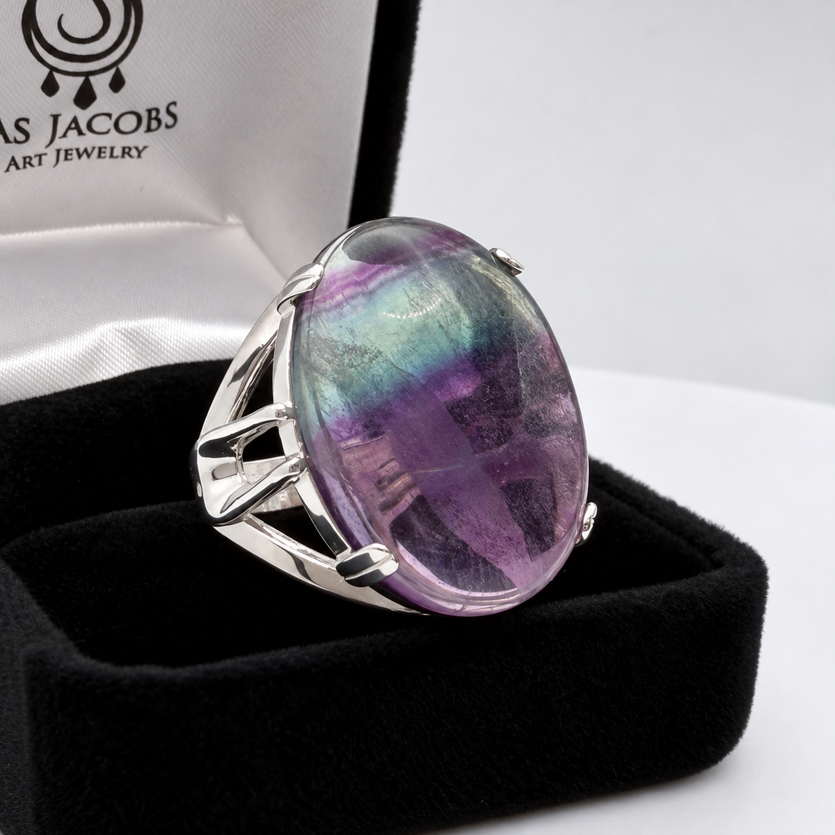 Massive fluorite Ring