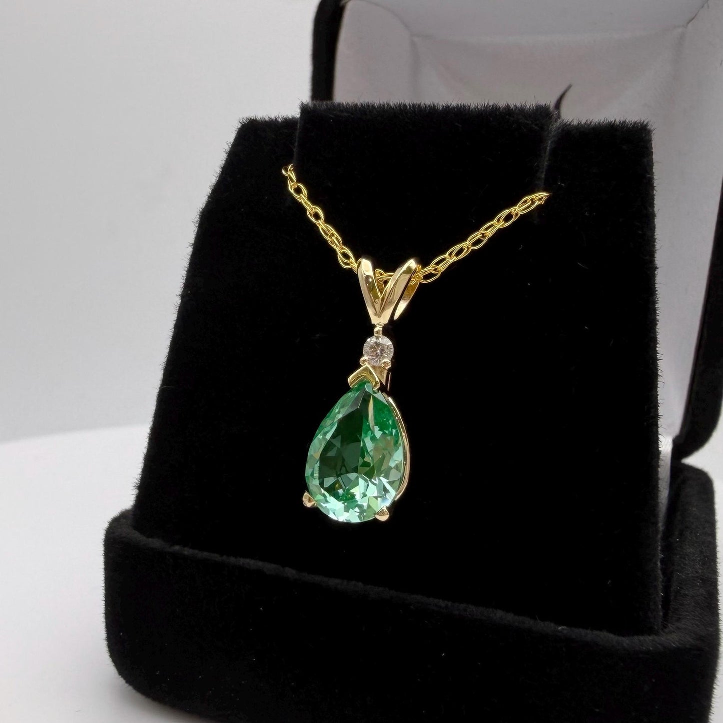 14k Gold 2ct Mint Green Spinel & Diamond Necklace Heirloom Quality Jewelry Gift