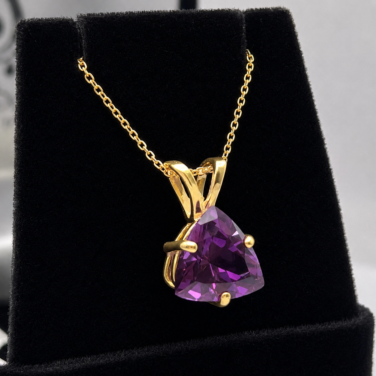 4ct Trillion Cut Color Change Alexandrite Sapphire Solitaire Pendant Necklace
