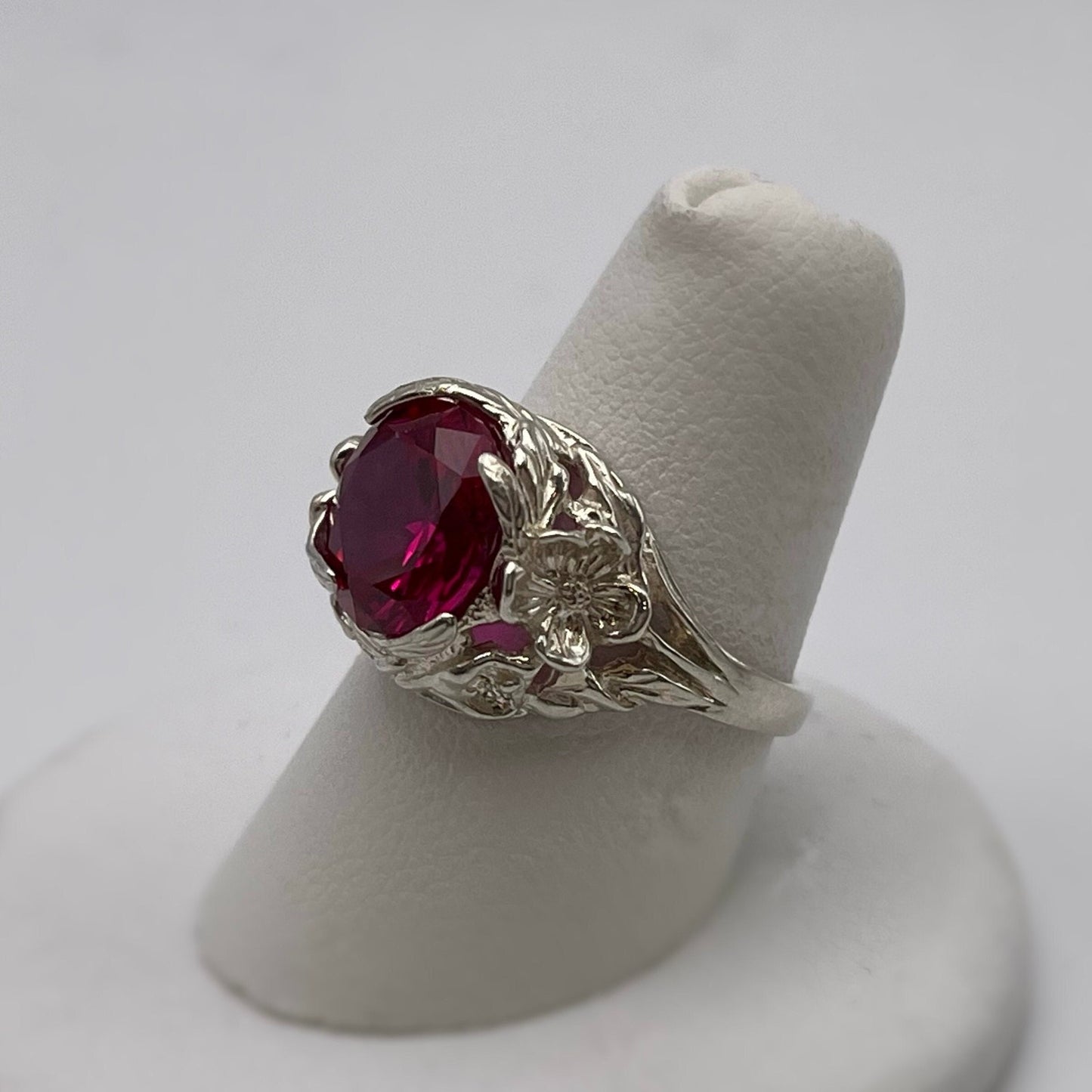 Gorgeous 4ct Lab Grown Ruby Sculptural Ring Size 7