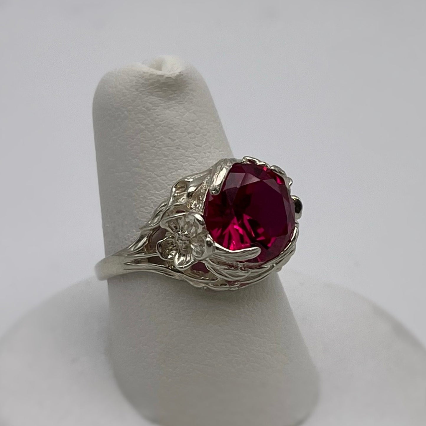 Gorgeous 4ct Lab Grown Ruby Sculptural Ring Size 7