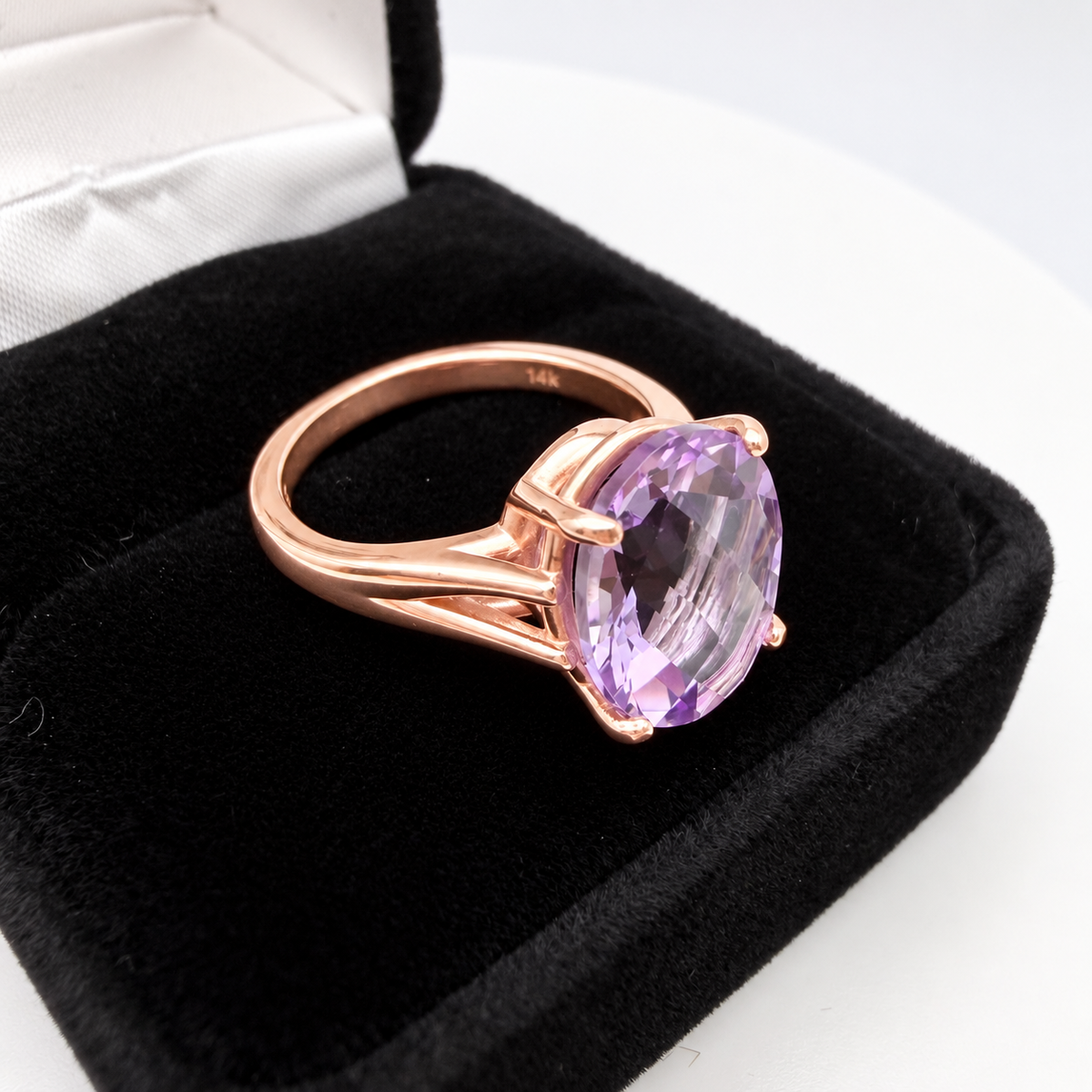 4.5ct Oval Rose de France Amethyst Ring in Solid Gold