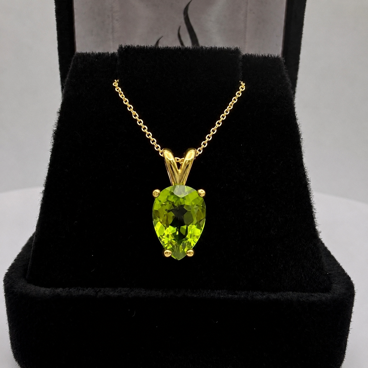 2CT Pear Cut Peridot Solitaire Pendant Necklace