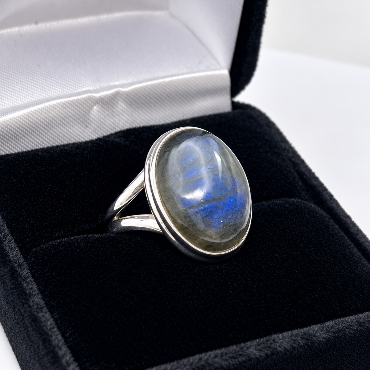 12ct Oval Labradorite Ring – Blue Flash Cabochon Statement Ring