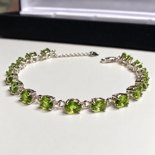 14ctw Oval Cut Peridot Gemstone Tennis Bracelet