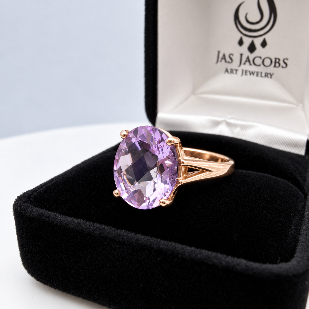 4.5ct Oval Rose de France Amethyst Ring in Solid Gold