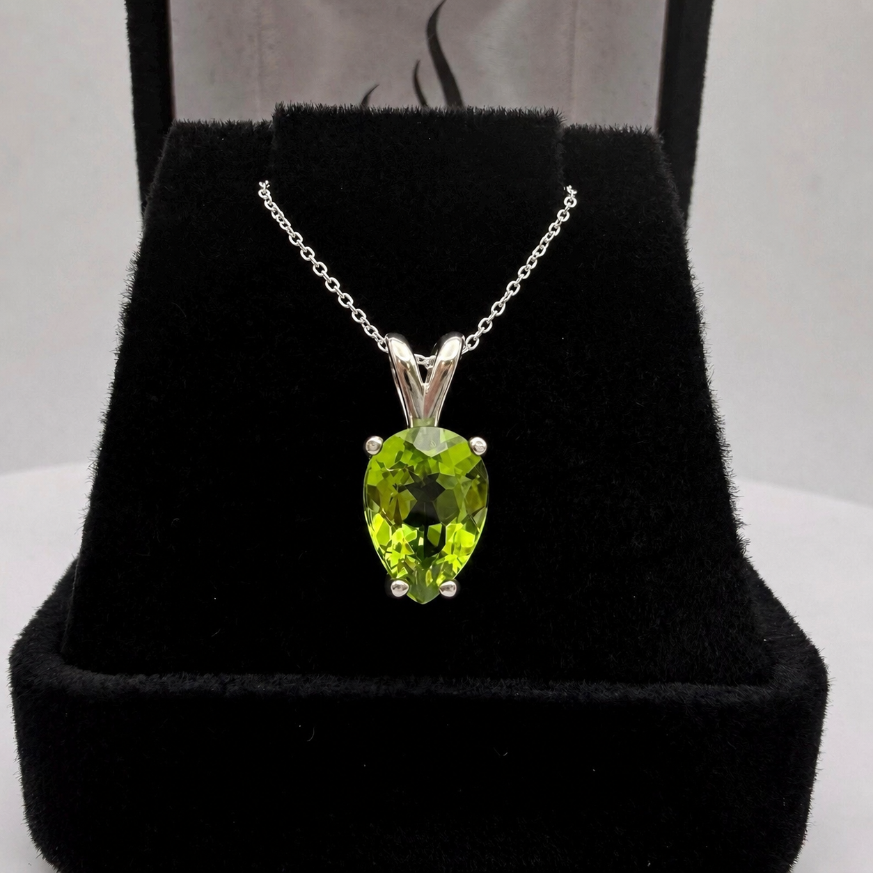 2CT Pear Cut Peridot Solitaire Pendant Necklace