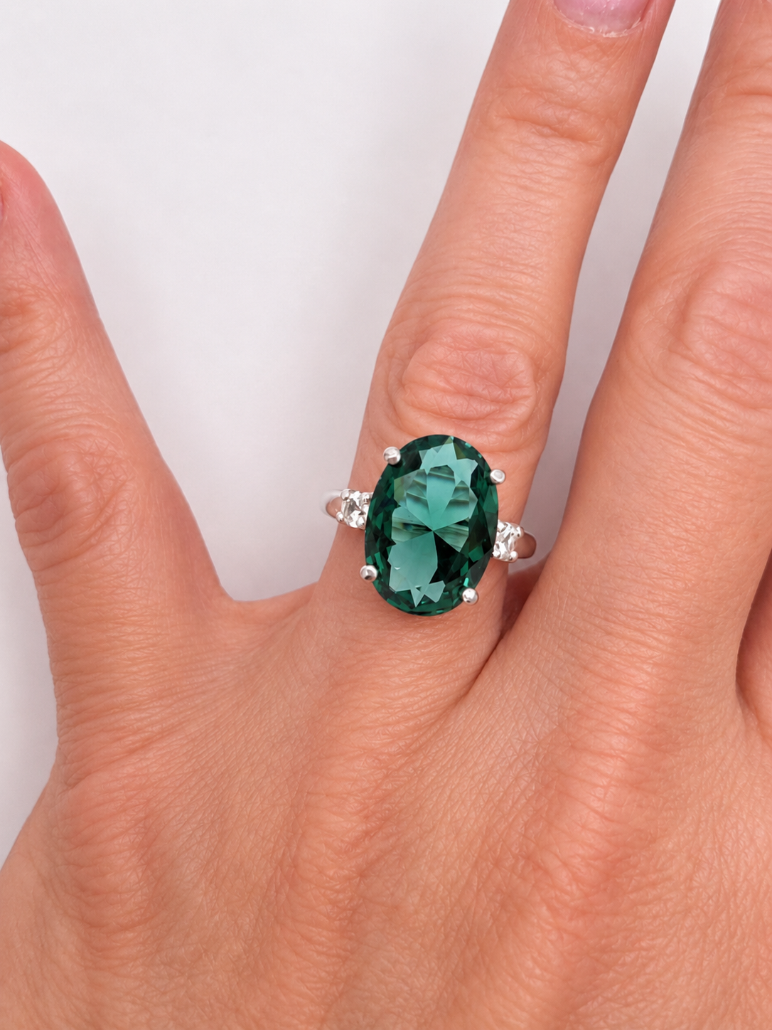6ct Oval Green Quartz & White Sapphire Ring